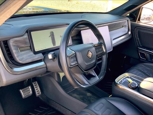 Used 2022 Rivian R1T Adventure image 17