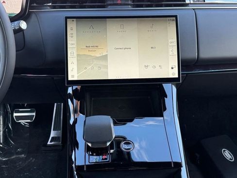 New 2025 Land Rover Range Rover Sport Dynamic SE image 8