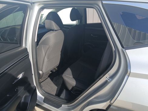 Used 2023 Hyundai Tucson SE image 11