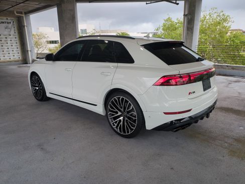 Used 2024 Audi SQ8 Prestige image 7