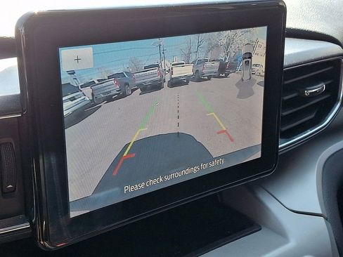 Used 2021 Ford Explorer XLT w/ Equipment Group 202A image 19