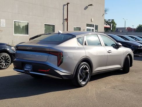 New 2026 Kia K4 EX FWD image 5