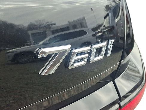 Used 2025 BMW 760i xDrive w/ Executive Package image 30