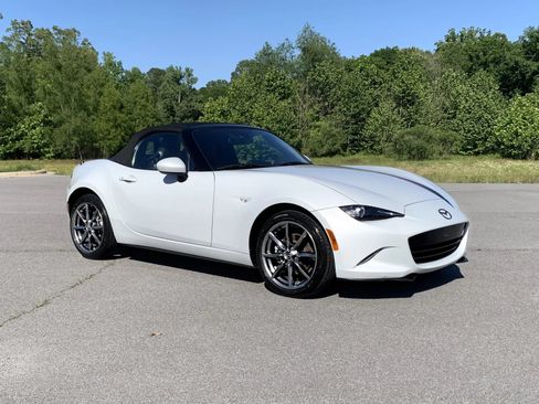 Used 2016 MAZDA MX-5 Miata Grand Touring RWD image 6