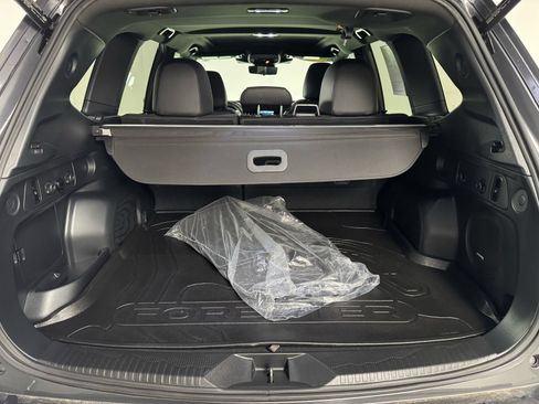 Used 2025 Subaru Forester Touring w/ Touring Package AWD/4WD image 19