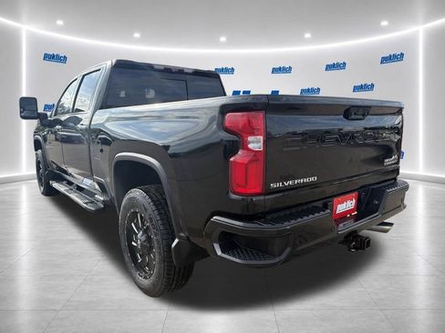 Used 2020 Chevrolet Silverado 2500 High Country w/ Technology Package AWD/4WD image 7