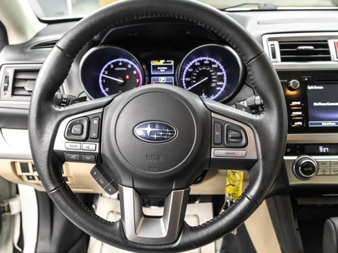 Used 2017 Subaru Outback 2.5i Premium image 24