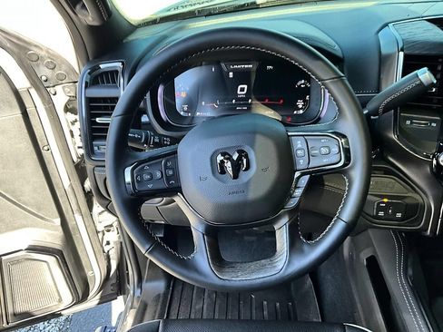 Used 2026 RAM 2500 Limited AWD/4WD image 38