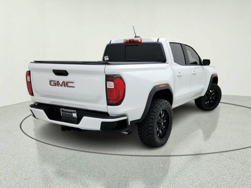 Used 2025 GMC Canyon AT4 w/ Technology Plus Package AWD/4WD image 9