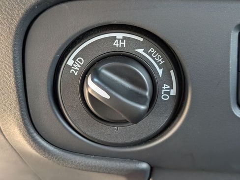 Used 2026 Nissan Frontier PRO-4X AWD/4WD image 19