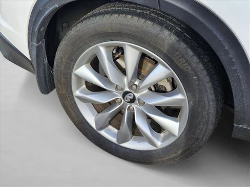 Used 2020 INFINITI QX50 Luxe w/ Navigation Package image 6