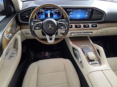 Certified 2022 Mercedes-Benz GLS 450 4MATIC image 13
