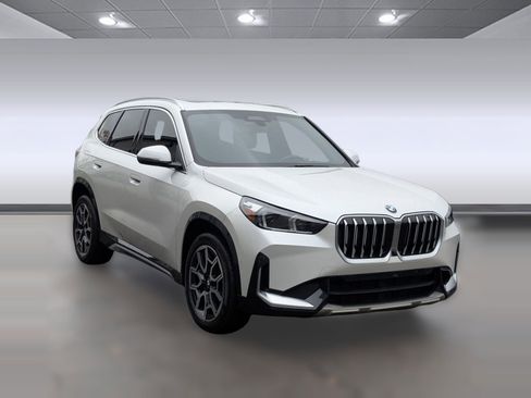 Used 2025 BMW X1 xDrive28i w/ Premium Package image 5