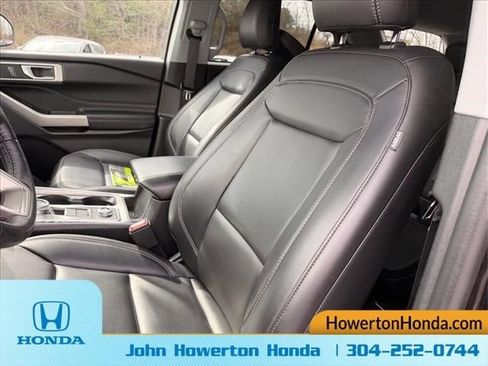 Used 2023 Ford Explorer XLT w/ Equipment Group 202A image 10
