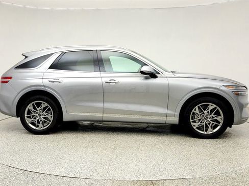 Used 2025 Genesis GV70 2.5T w/ Advanced Package AWD/4WD image 4