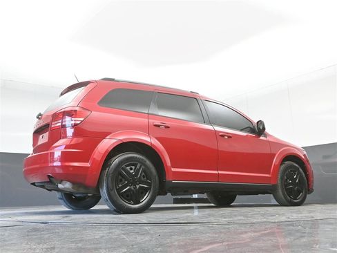 Used 2017 Dodge Journey SE w/ Flexible Seating Group FWD image 32