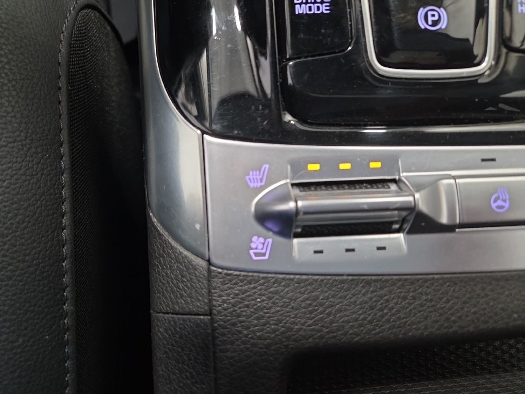 Used 2023 Kia Carnival SX Prestige FWD image 20