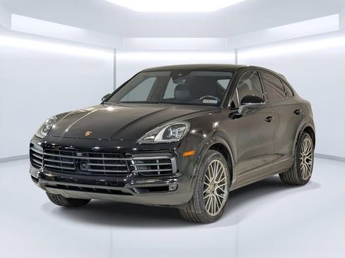 Certified 2023 Porsche Cayenne Platinum Edition image 1
