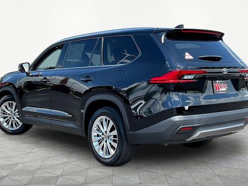 Used 2024 Toyota Grand Highlander AWD image 4