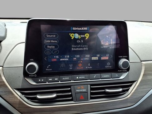 Used 2025 Nissan Altima 2.5 SV FWD image 5