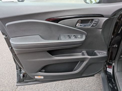 Used 2022 Honda Pilot Elite image 11