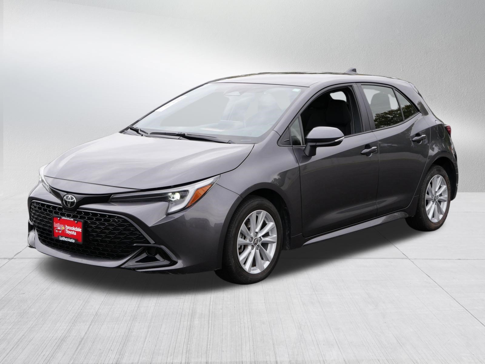 Used 2025 Toyota Corolla SE FWD image 3