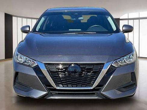 Used 2022 Nissan Sentra S image 2