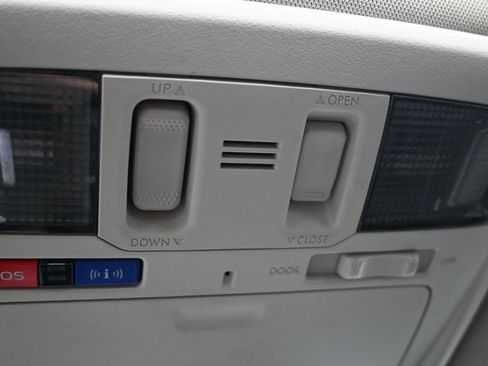 Used 2018 Subaru Outback 2.5i Limited image 17