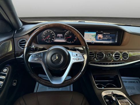 Used 2018 Mercedes-Benz S 560 Sedan image 27