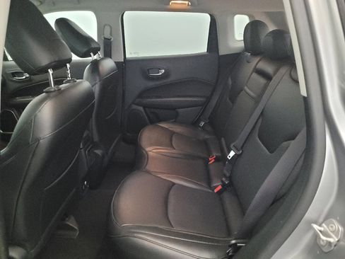 Used 2019 Jeep Compass Limited w/ Safety & Security Group AWD/4WD image 18