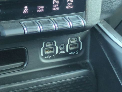Used 2020 RAM 1500 Big Horn RWD image 30