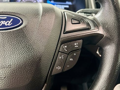 Used 2022 Ford Edge SE image 19