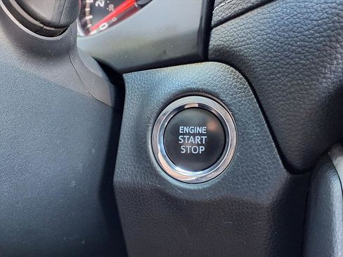 Used 2022 Toyota RAV4 XLE w/ Convenience Package image 17