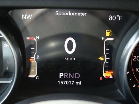 Used 2018 Jeep Wrangler Unlimited Sahara AWD/4WD image 30
