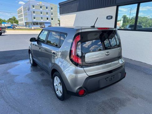 Used 2015 Kia Soul FWD image 5