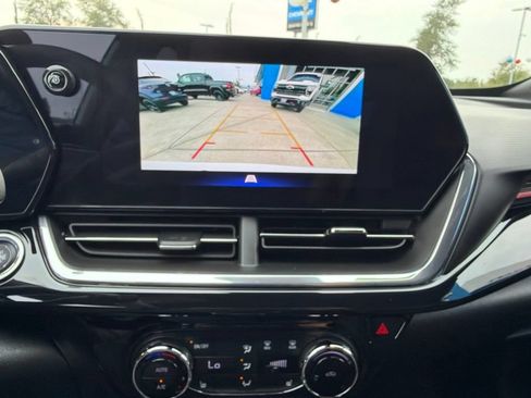 Used 2025 Chevrolet Trax RS w/ Driver Confidence Package FWD image 15