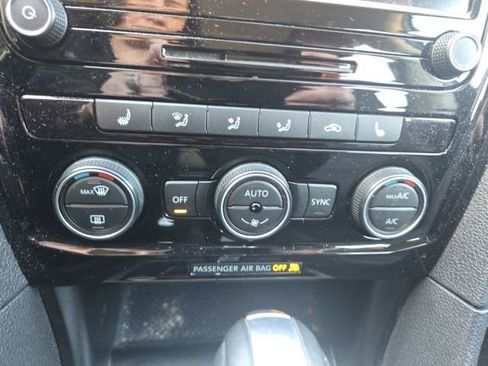 Used 2020 Volkswagen Passat 2.0T SE image 16