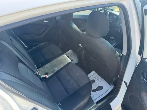 Used 2016 Kia Forte EX image 9