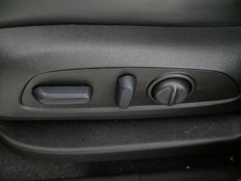 Used 2022 Chevrolet Equinox Premier image 20