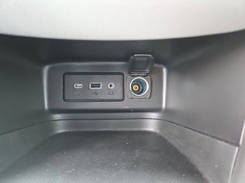 Used 2024 Chevrolet Equinox LS image 26