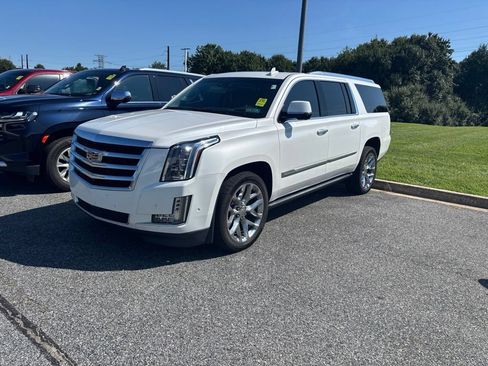 Used 2019 Cadillac Escalade ESV Premium Luxury AWD/4WD image 3