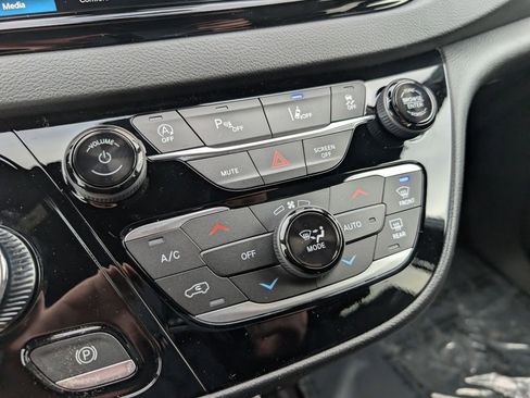 New 2026 Chrysler Voyager LX image 27