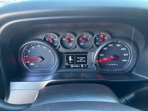 Used 2019 Chevrolet Silverado 1500 Custom Trail Boss w/ Custom Convenience Package image 12