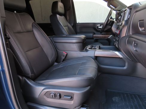 Used 2020 Chevrolet Silverado 2500 High Country image 15