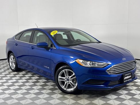 Used 2018 Ford Fusion S image 2