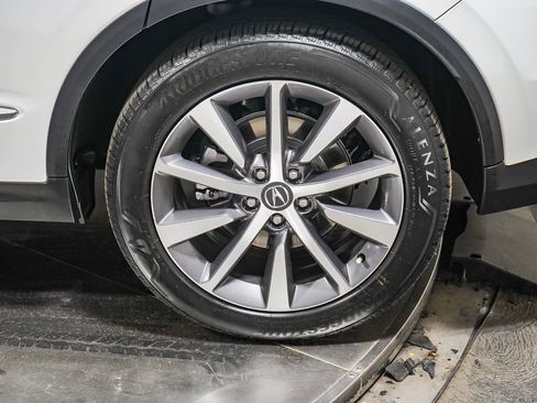 Used 2025 Acura MDX SH-AWD w/ Technology Package image 8