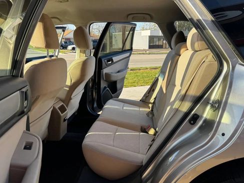 Used 2015 Subaru Outback 2.5i Premium image 21