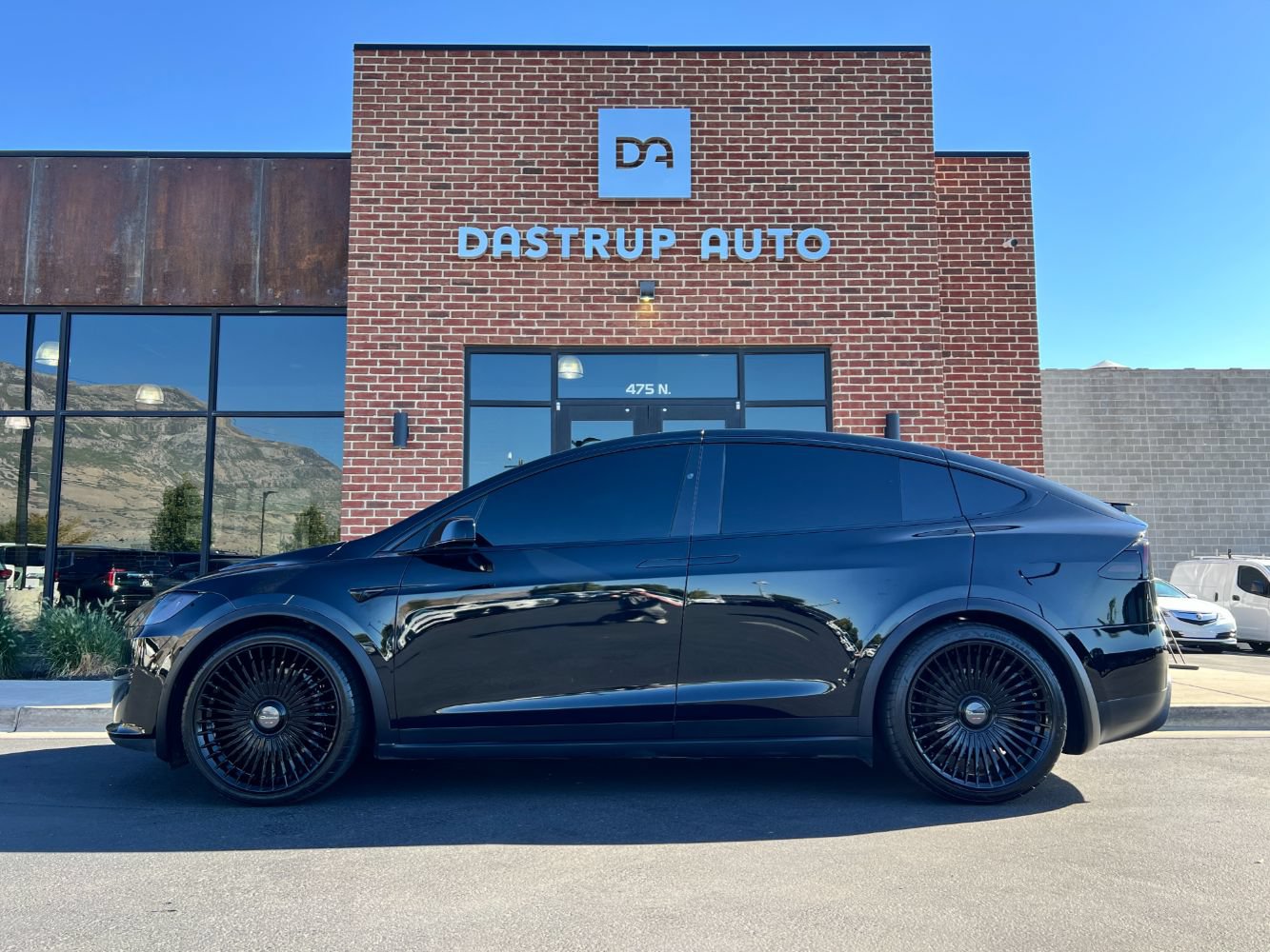 Used 2023 Tesla Model X AWD/4WD image 3