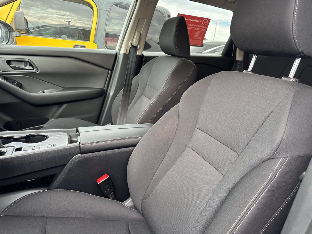 Certified 2026 Nissan Rogue S FWD image 18
