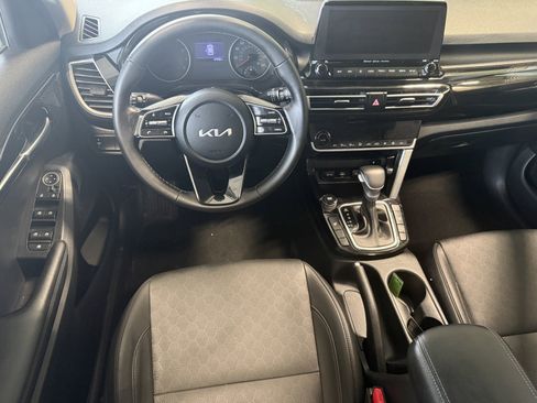 Used 2023 Kia Seltos EX AWD/4WD image 10